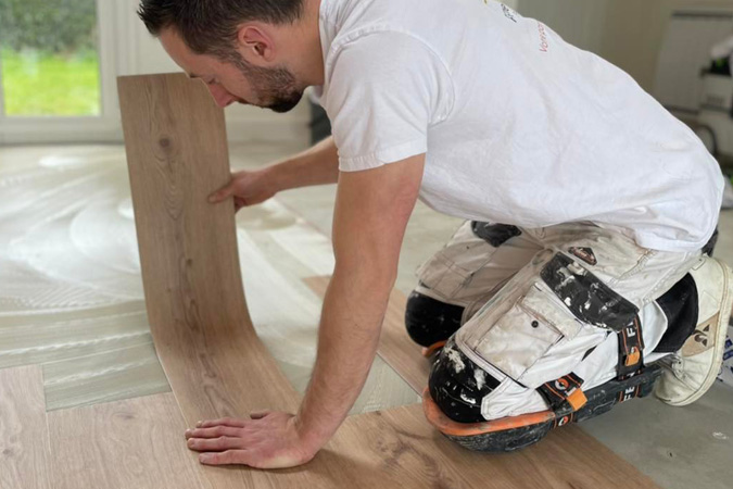 Pose d'un parquet en dalles PVC dans le Calvados
